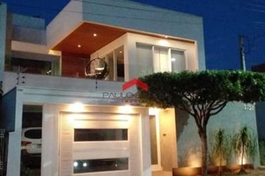 Sobrado &agrave; venda - 260m&sup2; - Parque do Lago