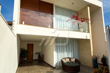 Sobrado &agrave; venda - 229m&sup2; - Jardim Veleiros