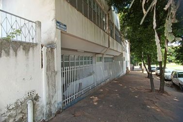 Sal&atilde;o Comercial &agrave; venda - Zona I