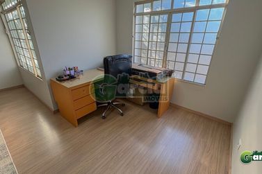 Casa &agrave; venda - 900m&sup2; - Parque Cidade Jardim