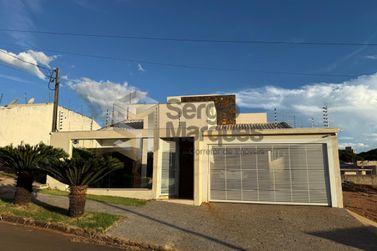 Casa &agrave; venda - 415m&sup2; - Zona V