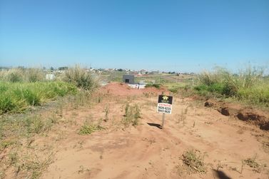 Terreno &agrave; venda - 144m&sup2; - Jardim Janina