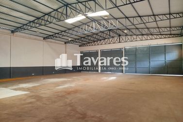 Sal&atilde;o Comercial para alugar - 700m&sup2; - Jardim Santiago