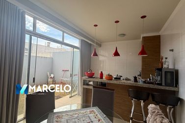 Casa &agrave; venda - 196m&sup2; - Jardim Imigrantes