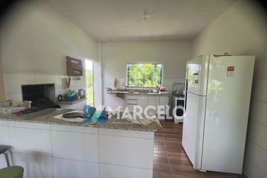 Ch&aacute;cara &agrave; venda - 4597m&sup2; - -