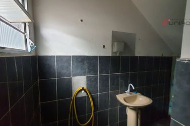 Sal&atilde;o Comercial para alugar - 90m&sup2; - Zona Armazem