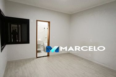 Casa &agrave; venda - 184m&sup2; - Jardim Cima