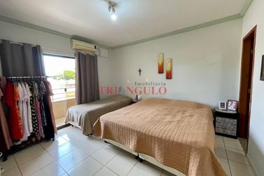Sobrado &agrave; venda - 123m&sup2; - ZONA V