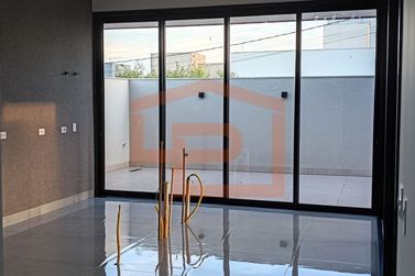 Casa &agrave; venda - 142m&sup2; - Jardim Birig&uuml;i