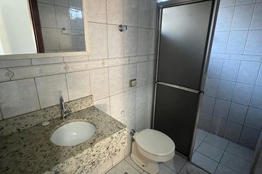Casa para alugar - 100m&sup2; - Jardim Alphavile