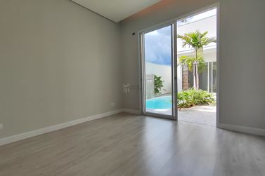 Casa &agrave; venda - 220m&sup2; - Parque Residencial Metropolitano