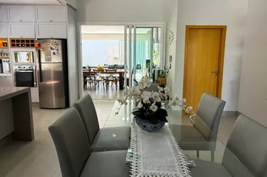 Casa &agrave; venda - 256m&sup2; - Mont Blanc Residence