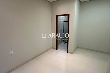 Casa &agrave; venda - 126m&sup2; - Jardim Imigrantes 2