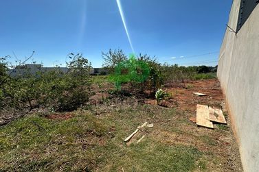 Terreno &agrave; venda - 220m&sup2; - PARQUE RESIDENCIAL METROPOLITANO