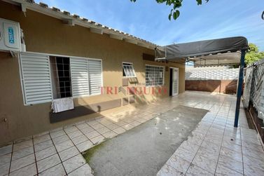 Casa &agrave; venda - 130m&sup2; - JARDIM PETROPOLIS