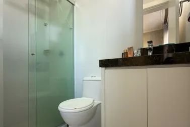 Apartamento &agrave; venda - 120m&sup2; - Meia Praia
