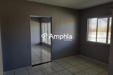 Casa &agrave; venda - 200m&sup2; - Centro