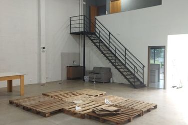 Sal&atilde;o Comercial para alugar - 179m&sup2; - Parque Residencial Metropolitano
