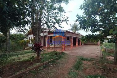 Casa &agrave; venda - 216m&sup2; - Centro