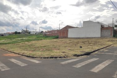 Terreno &agrave; venda - 193m&sup2; - Parque Residencial Montreal