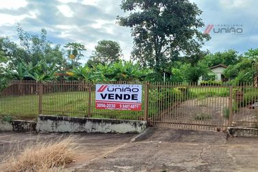 Sala Comercial &agrave; venda - 871m&sup2; - Zona Armazem