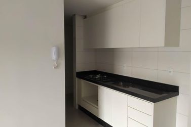 Apartamento &agrave; venda - 64m&sup2; - ZONA VII