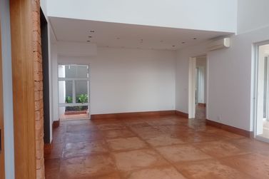 Casa &agrave; venda - 332m&sup2; - Zona V