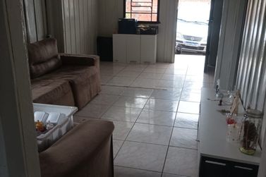 Casa &agrave; venda - 100m&sup2; - Jardim Colibri