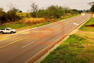 Ch&aacute;cara &agrave; venda - 7000m&sup2; - As margens da rodovia PR-323