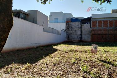 Terreno &agrave; venda - 212m&sup2; - Zona I-a