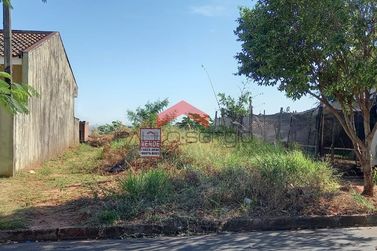 Terreno &agrave; venda - 210m&sup2; - Jardim Oriente