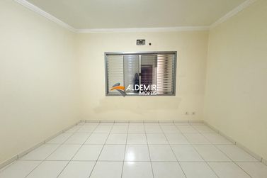 Casa &agrave; venda - 130m&sup2; - Jardim Villa Romana