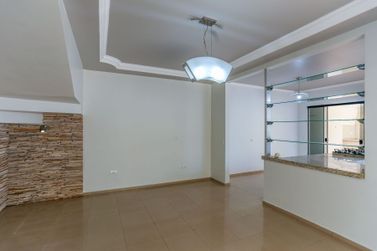 Sobrado &agrave; venda - 280m&sup2; - Zona II