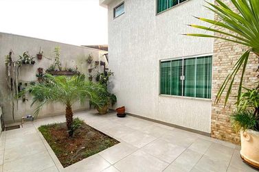 Sobrado &agrave; venda - 452m&sup2; - Zona I