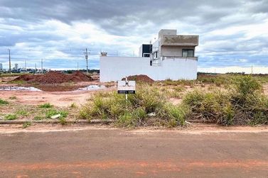 Terreno &agrave; venda - 192m&sup2; - Jardim Trianon