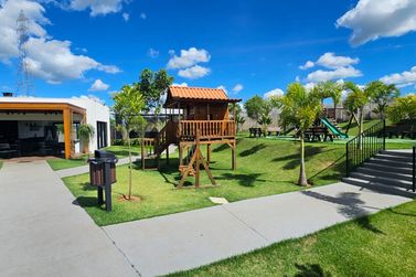 Terreno &agrave; venda - 270m&sup2; - PARQUE RESIDENCIAL INTERLAGOS 02