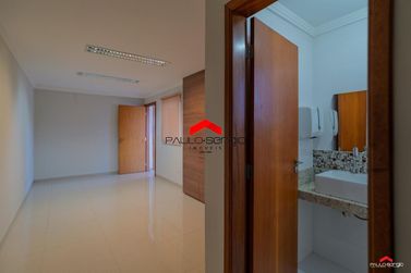 Sala Comercial &agrave; venda - 241m&sup2; - Zona I