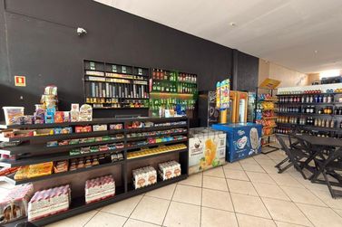 Sal&atilde;o Comercial &agrave; venda - 300m&sup2; - Centro
