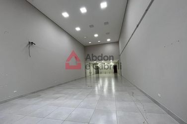 Sal&atilde;o Comercial para alugar - 800m&sup2; - Zona III