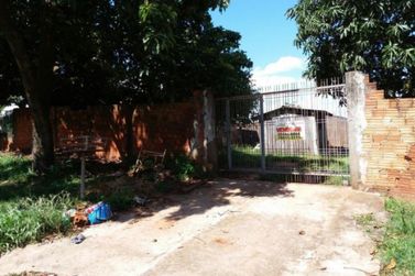 Terreno &agrave; venda - 181m&sup2; - Zona 3