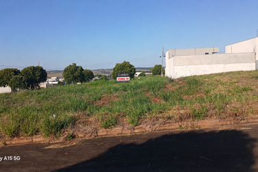 Terreno &agrave; venda - 220m&sup2; - Parque Metropolitano I