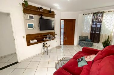 Casa &agrave; venda - 202m&sup2; - Zona Armaz&eacute;m