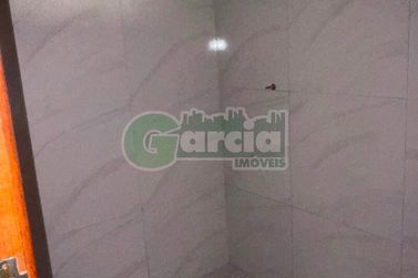 Casa &agrave; venda - 52m&sup2; - Jardim Santiago