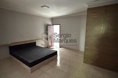 Casa &agrave; venda - 250m&sup2; - Jardim Bandeirantes