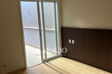 Casa &agrave; venda - 218m&sup2; - Condom&iacute;nio Residencial Portal das &Aacute;guas