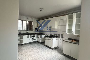 Sobrado &agrave; venda - 200m&sup2; - Zona II