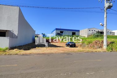 Terreno &agrave; venda - 615m&sup2; - Jardim Santiago