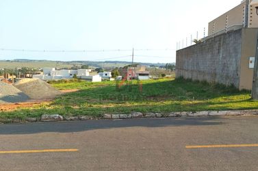 Terreno &agrave; venda - 220m&sup2; - Parque Residencial Metropolitano