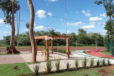 Terreno &agrave; venda - 250m&sup2; - CRISTO REI