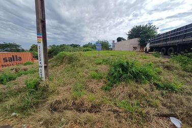 Terreno &agrave; venda - 180m&sup2; - Parque Residencial Bourbon